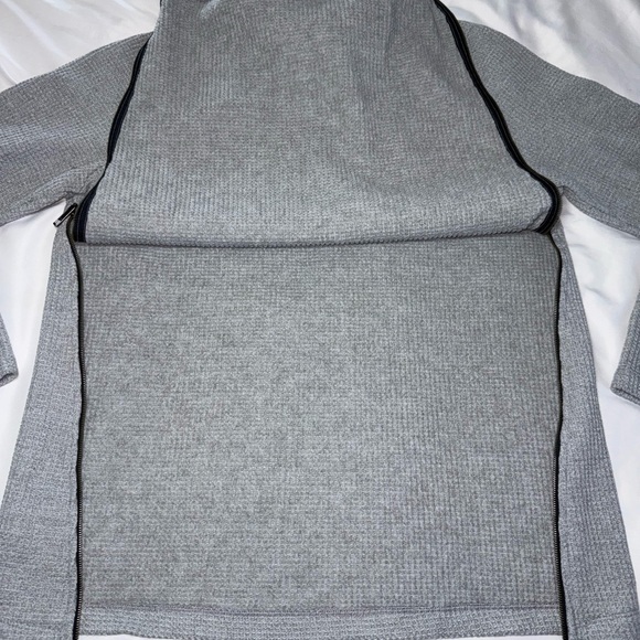 L.L. Bean waffle mock pullover sweater - Picture 2 of 8